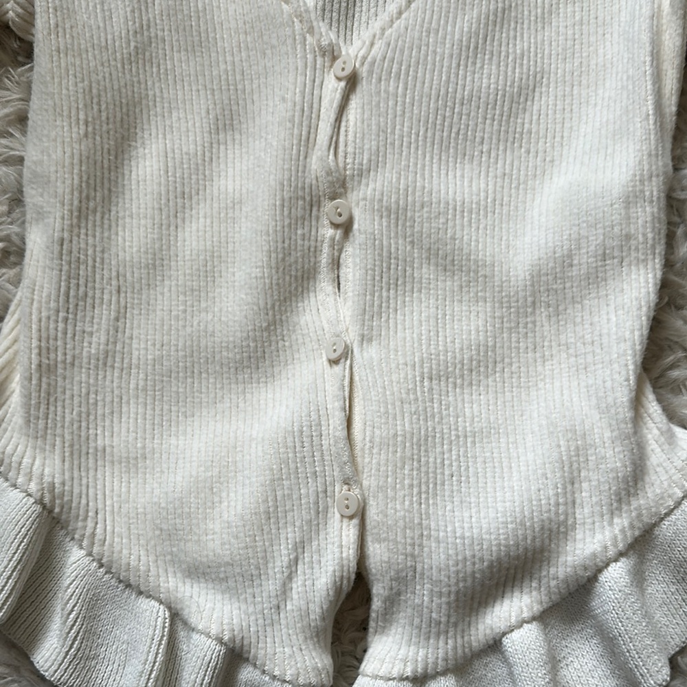 Zara Cream Ruffle Cardigan - Picture 3 of 4